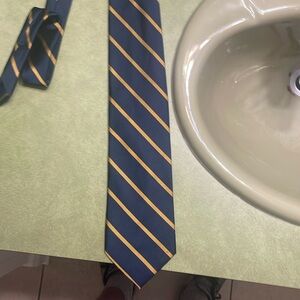 100% Silk Abercrombie & Fitch Tie.